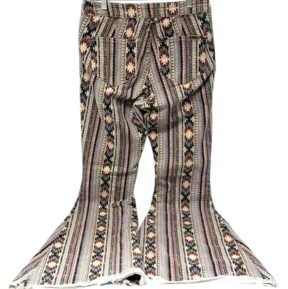 Rock & Roll Cowgirl Denim Jeans Womens 31x36 Bargain Button Bell Flare EUC - Picture 4 of 14